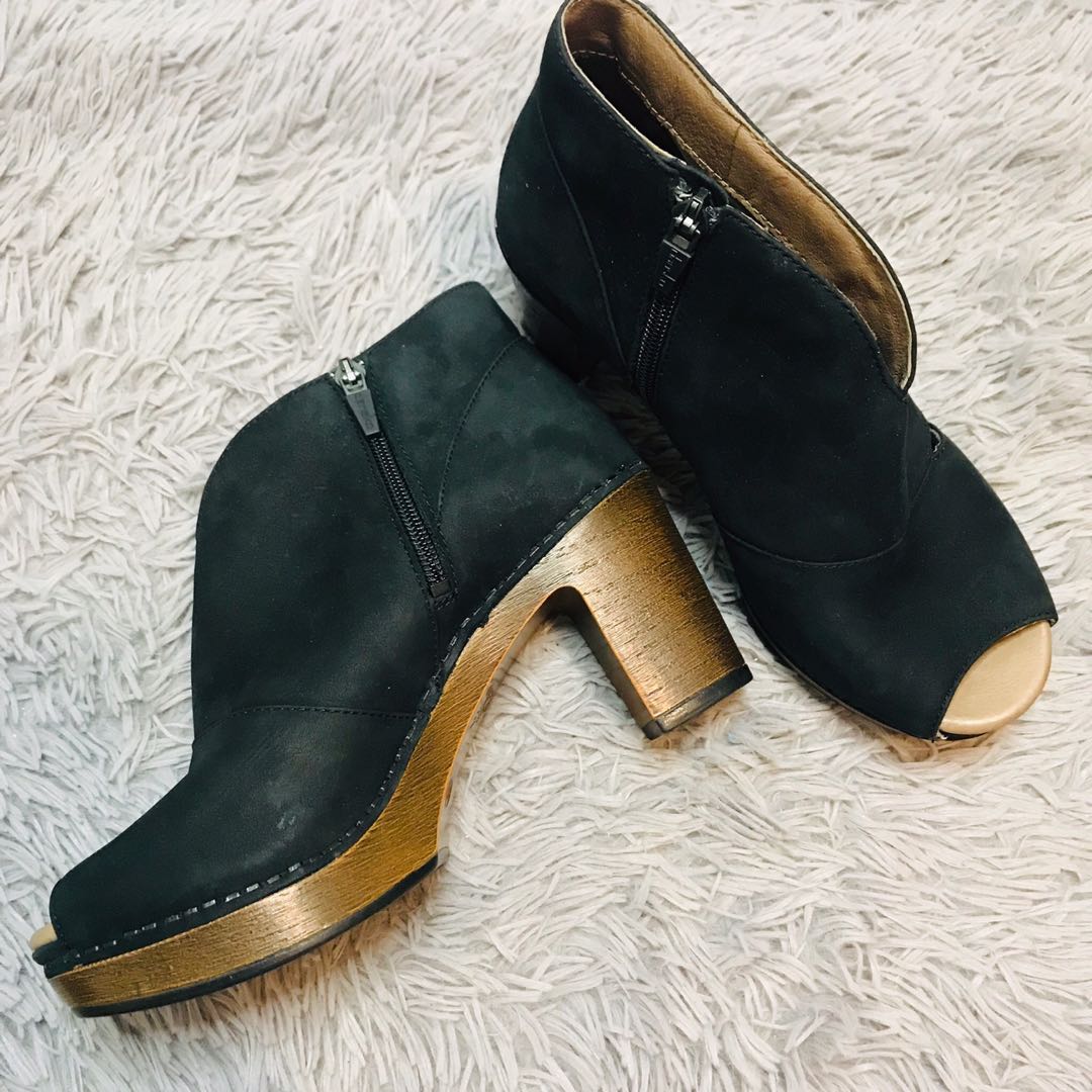 Dansko delphina clearance size 37