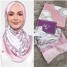 Duck scarf shop price
