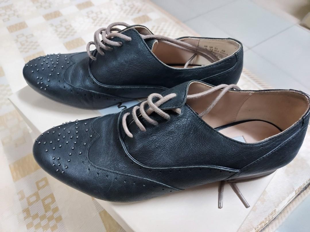 Ennis Willow Clarks Women s Fashion Footwear Sandals on Carousell