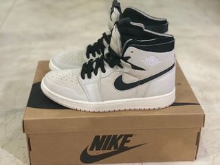 (Category: ) located in . Submitted by sneakergod_sg (Listing ID 1052978852, Image 1). Description: .