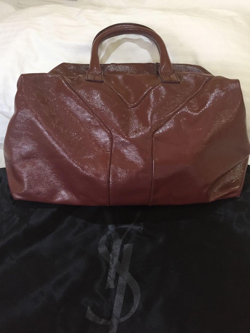 🌻 Guaranteed Authentic Large YSL bag (Category: Luxury Bags & Wallets) located in Taguig. Submitted by chibengco (Listing ID 1053016485, Image 1). Description: Guaranteed authentic YSL bag.