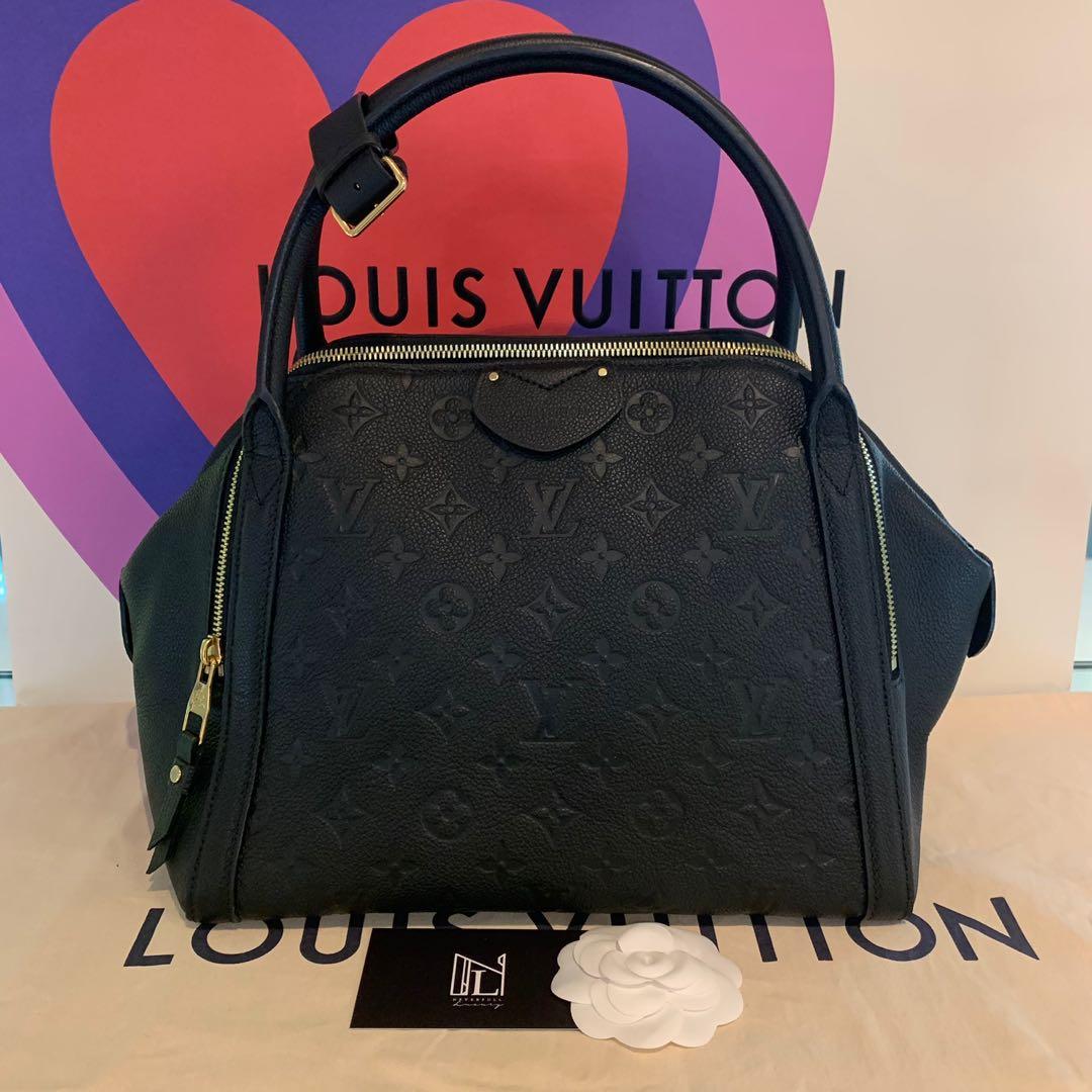 100% Authentic LOUIS VUITTON Mahina L Noir Black Monogram leather Shoulder  Bag