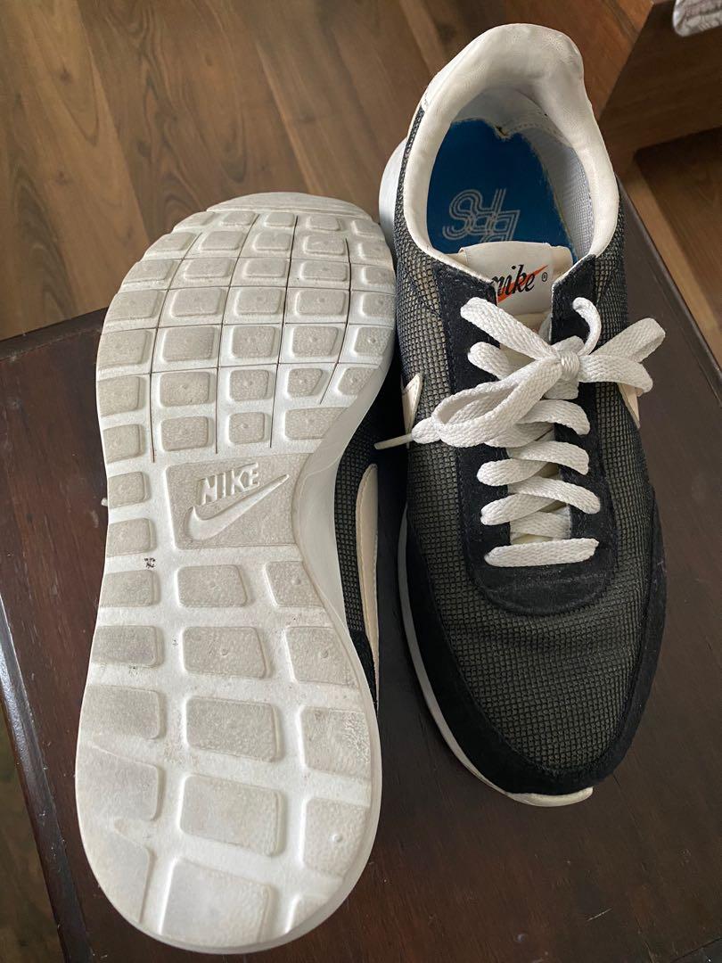 nike swoosh stripe shoes