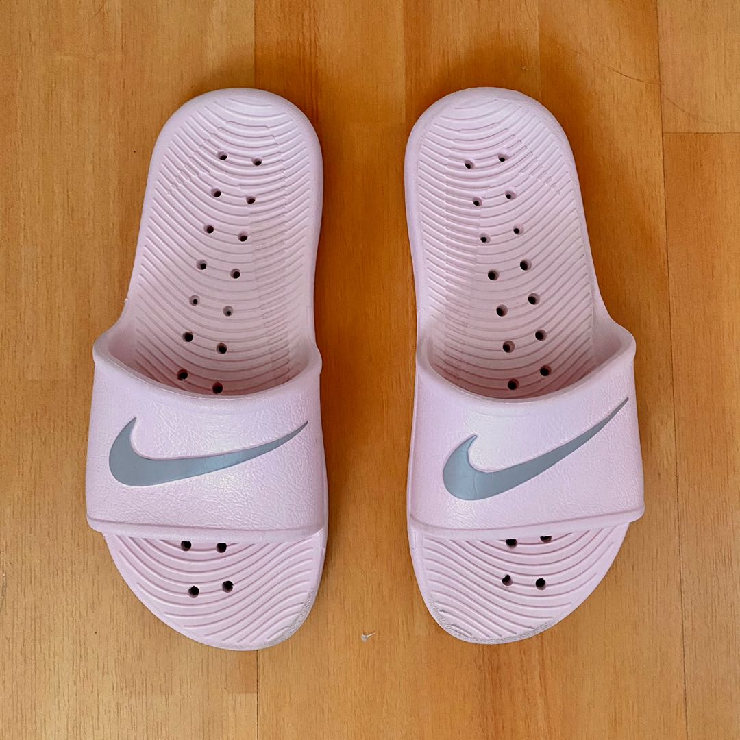 Nike Slippers, Women's Fashion, Footwear, Flipflops and Slides on Carousell