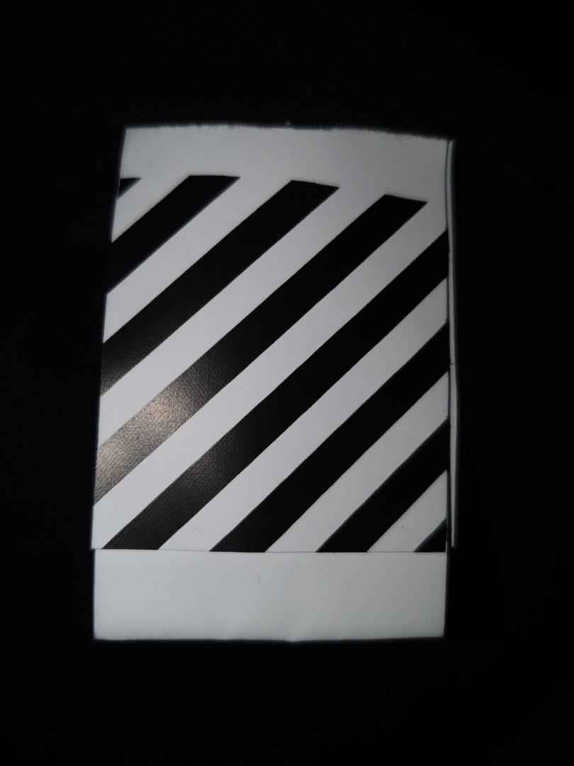 Off White (Category: Shirts) located in Singapore. Submitted by supremelover2 (Listing ID 1052819552, Image 4). Description: never used before brand new offer me your price and dont be shy😊 trying to clear asap!!!.