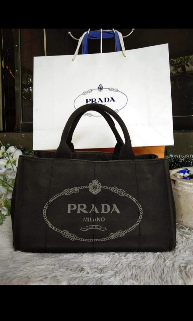 prada canapa medium