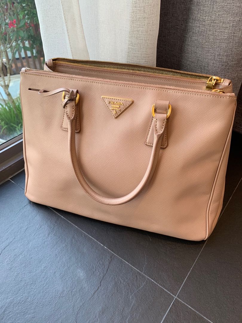 prada killer bag
