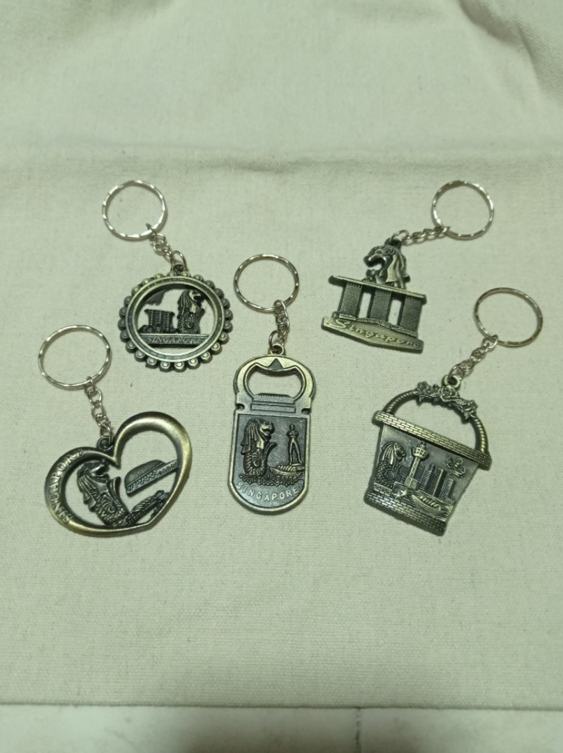 Singapore Souvenir Keychains, Everything Else on Carousell