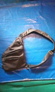 Sling bag waterproof