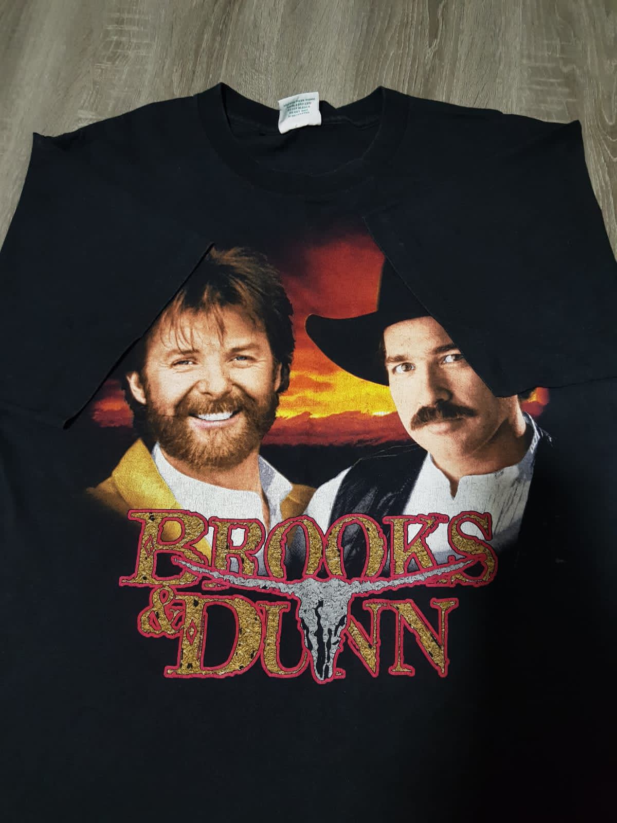 Vintage Brooks and Dunn Tee, Men's Fashion, Tops & Sets, Tshirts & Polo
