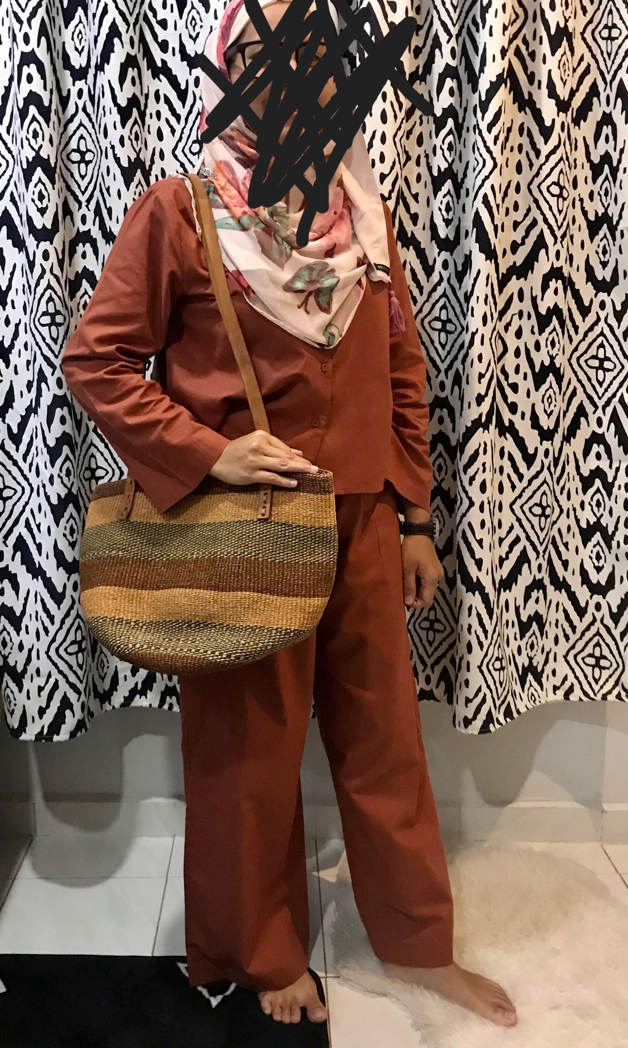 Zalia Basic Set (Category: Baju Kurung & sets) located in Johor Bahru. Submitted by lovedbyd (Listing ID 1052901095, Image 3). Description: Used once Good condition Bought from zalora RP: Rm100+.