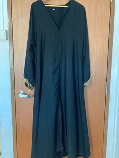 (Category: ) located in . Submitted by seemywardrobe (Listing ID 1054936727, Image 1). Description: .