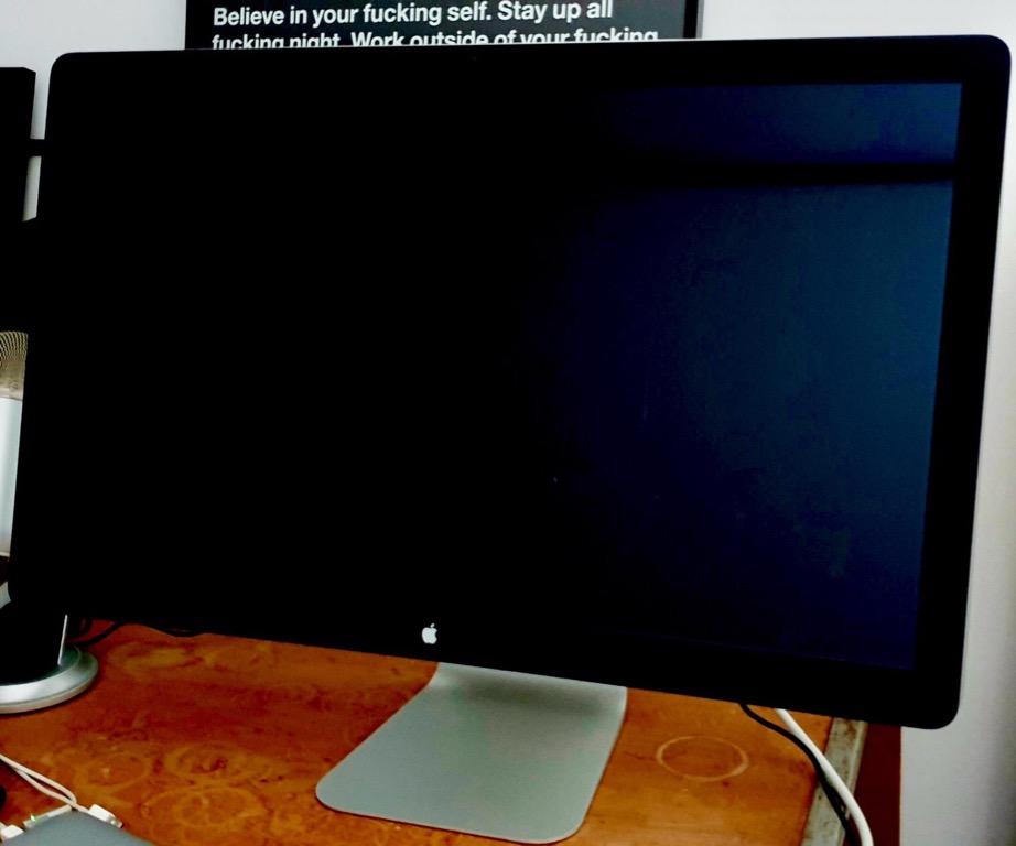 Apple Cinema Display Led 27 Inch A1316 Electronics Computer Parts Accessories On Carousell