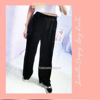 (Category: ) located in . Submitted by unicorn.closet (Listing ID 1055067887, Image 1). Description: .