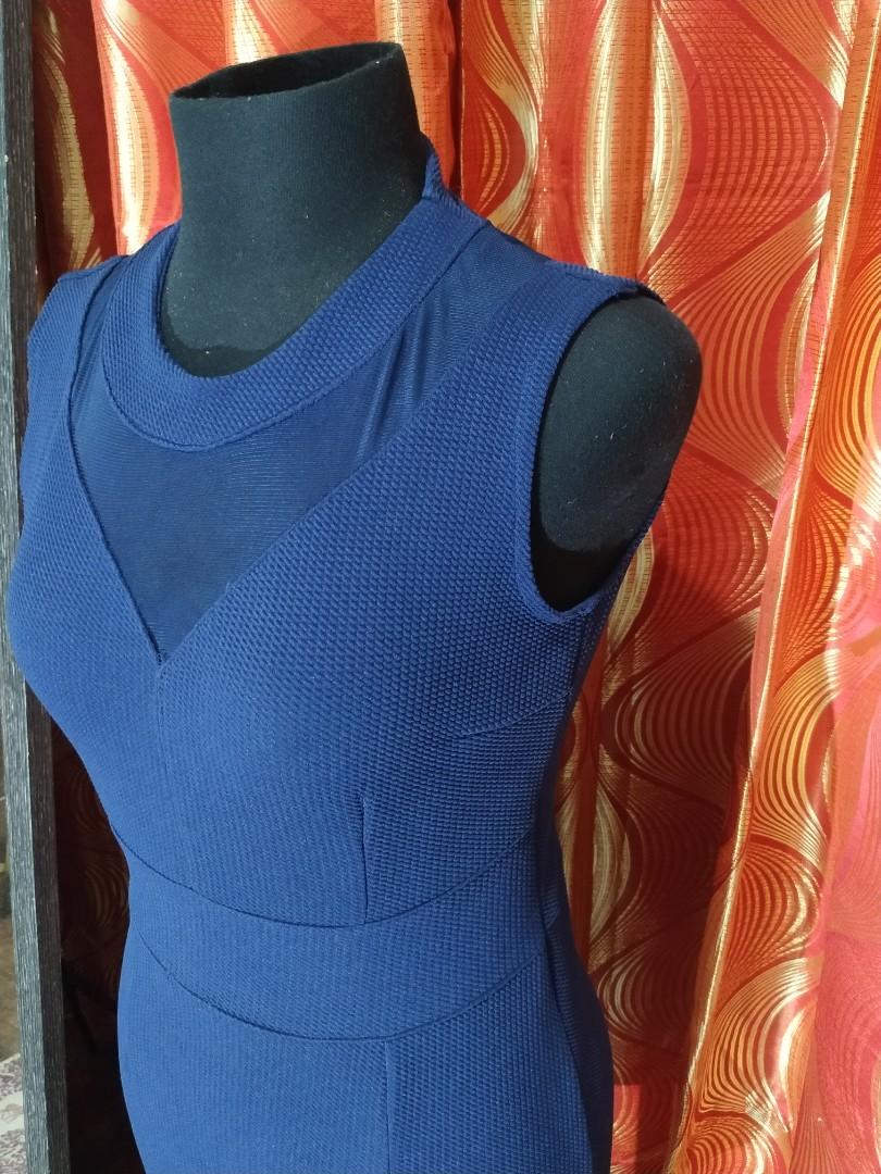 Blue Dress (Category: Dresses) located in Cainta. Submitted by doctordeclutter (Listing ID 1054924994, Image 3). Description: ✅Used only once during my graduation ✅Fits small to medium ✅Cloth is stretchable with sheer sa neck area, super nice! nakakapayat 😊.