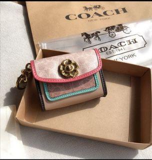 🌲Coach small coin and key holder🌲 (Authentic)