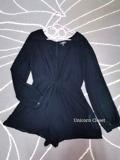 (Category: ) located in . Submitted by unicorn.closet (Listing ID 1055018787, Image 1). Description: .