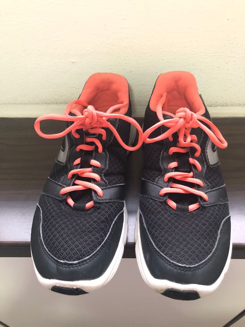 decathlon kids running shoes