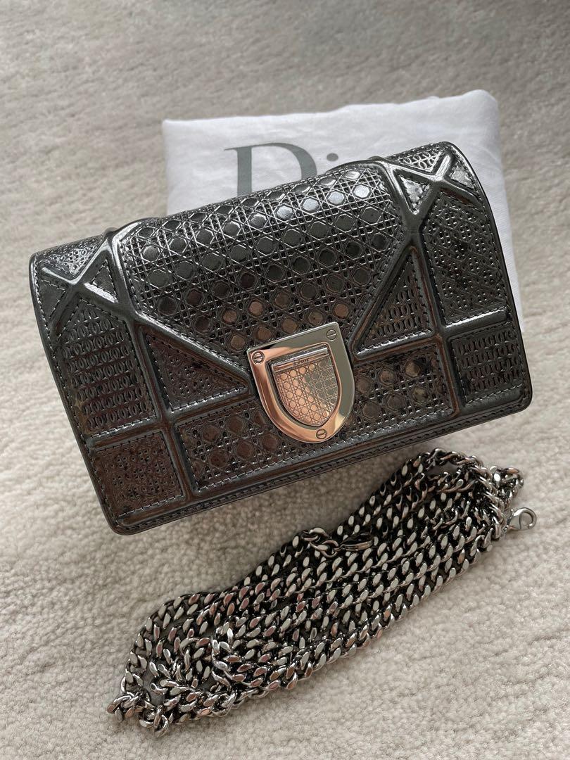 Diorama shop baby pouch