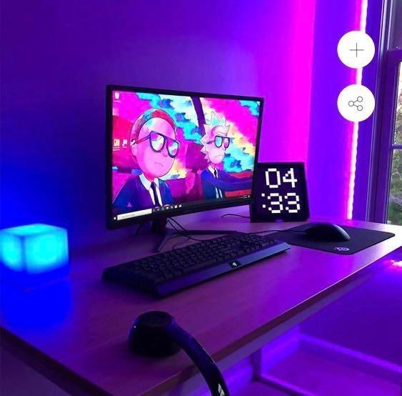 Divoom Pixoo Pixel Art Digital Frame with App Controlled 16X16 LED