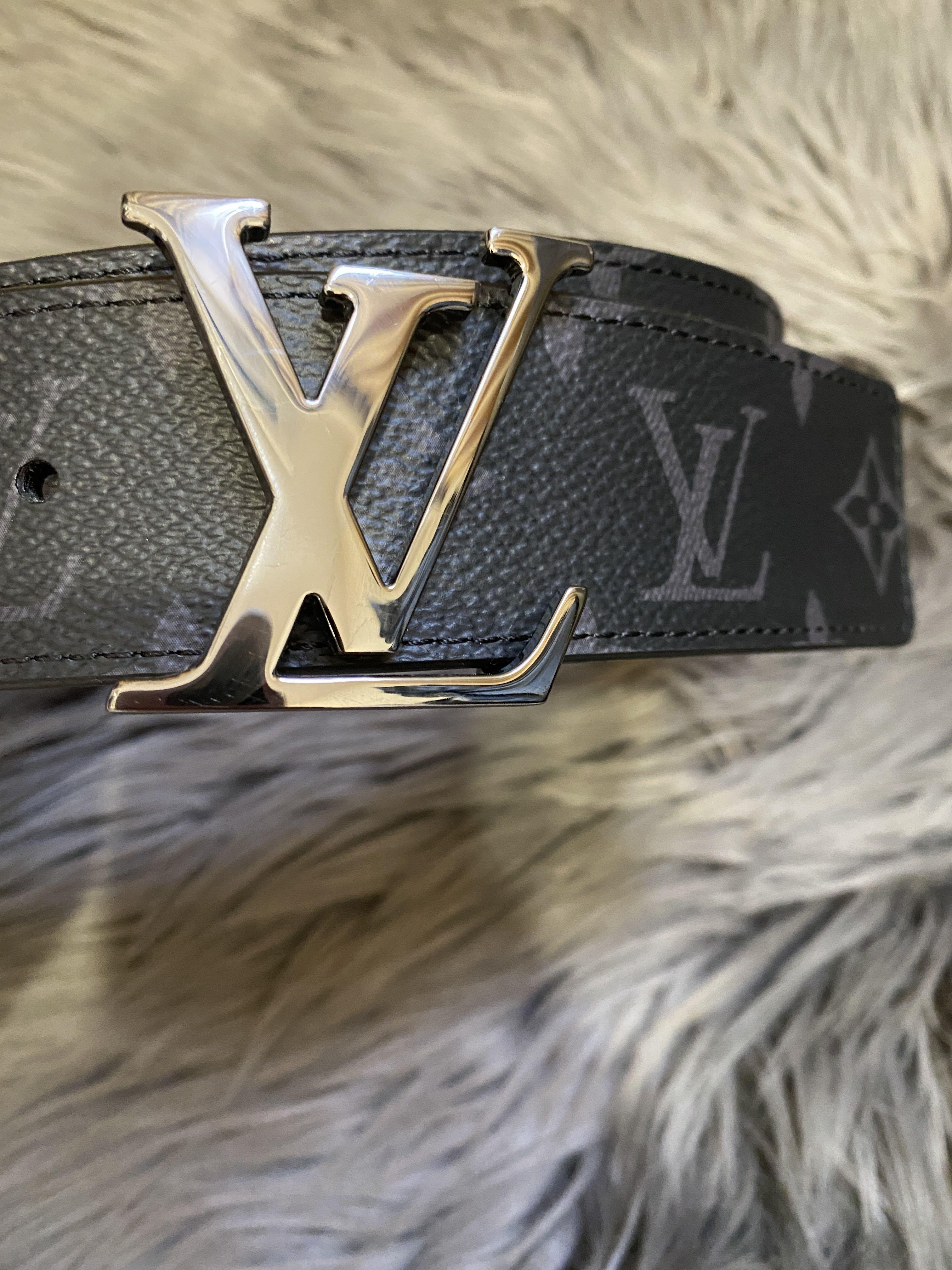 Louis Vuitton LV Initiales 30mm Reversible Belt Pearl Grey + Cowhide. Size 85 cm