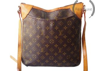 (Category: ) located in . Submitted by real_luxe (Listing ID 1055090013, Image 1). Description: .