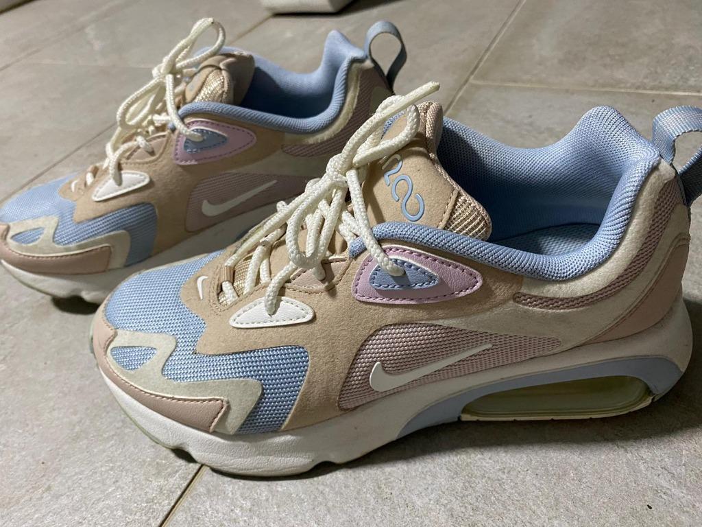 Nike 200 discount barely rose