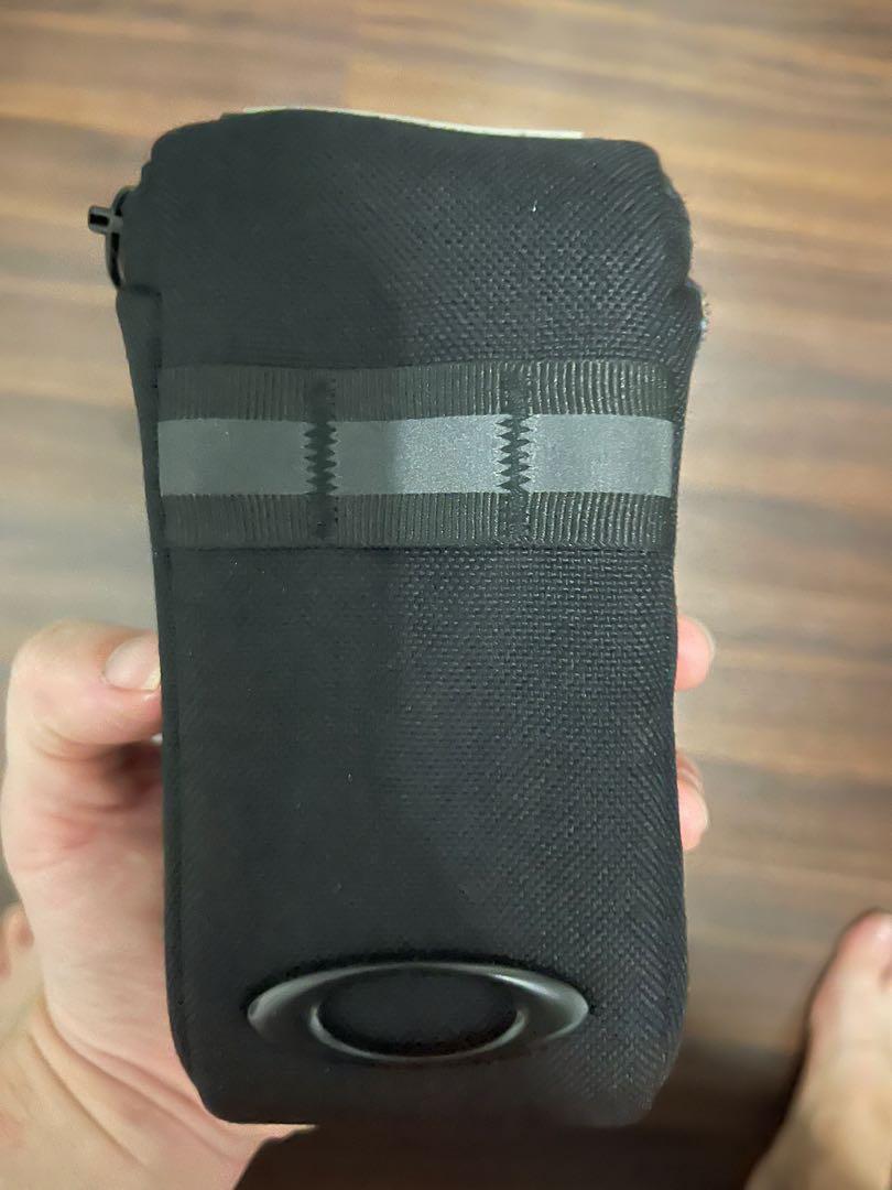 Oakley Icon Glass Case Evolution