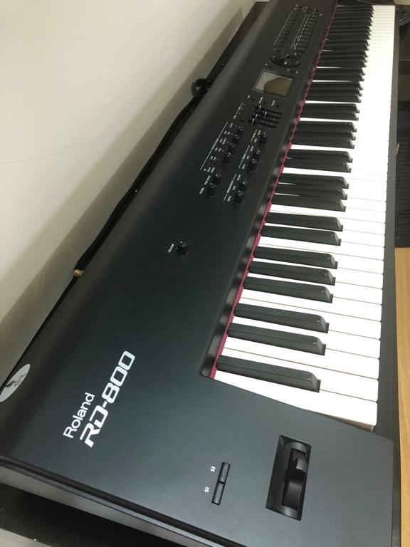 Roland Rd 800 Stage Piano With Amp Kc 100 Hobbies Toys Music Media Musical Instruments On Carousell