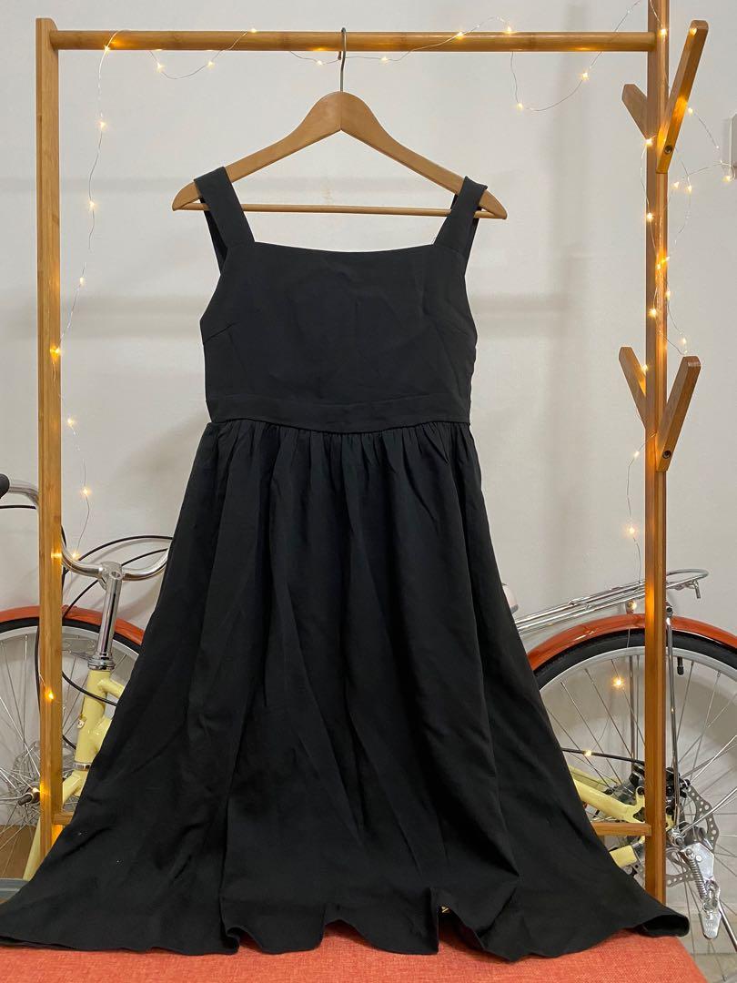 Sexy pinafore dress shop