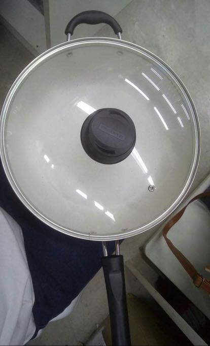 Tramontina deep frying pan (Category: Cookware & Accessories) located in Manila. Submitted by simplyameerah (Listing ID 1055063929, Image 2). Description: original tramontina deep frying pan .