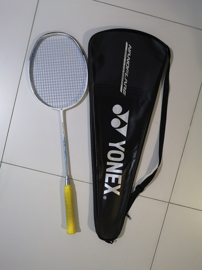 Yonex Nanoflare 200 (4U G5), Sports Equipment, Sports & Games 