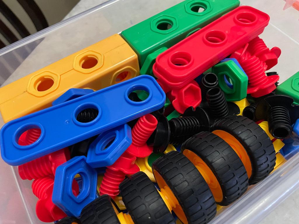 101 piece online stem toys kit