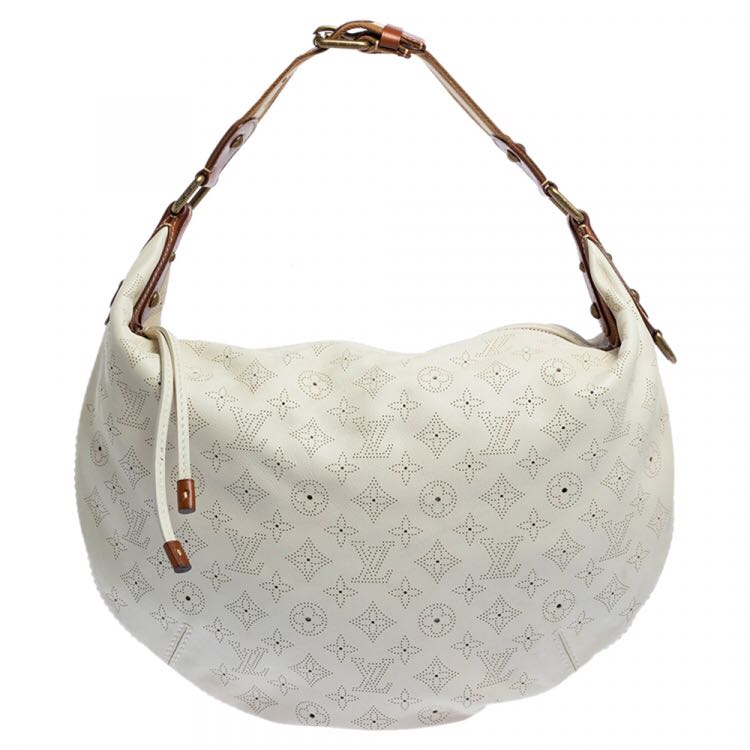 Louis Vuitton - Onatah GM Mahina Leather Ivory