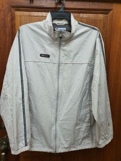 (Category: ) located in . Submitted by shopperingsg (Listing ID 1055179723, Image 1). Description: .