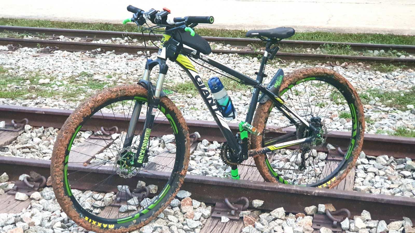 Giant 29er Revel upgrade rockshox air 