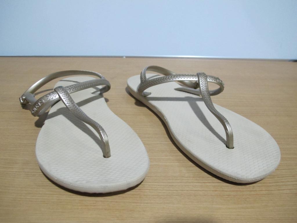 clarks province flip flops