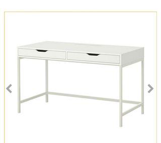 IKEA 書臺