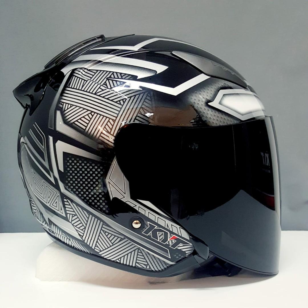 KYT GALAXY BLACK PANTHER SILVER BLACK 