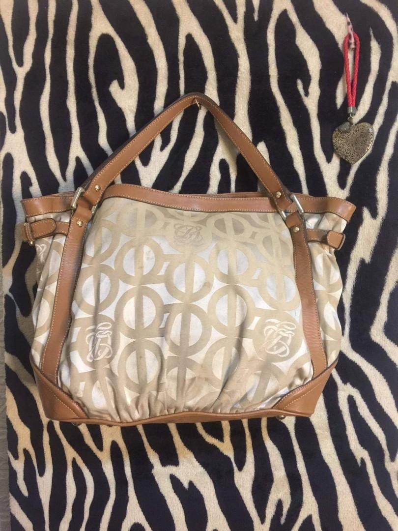Louis Quatorze LQ Bag (Category: Luxury Bags & Wallets) located in Taguig. Submitted by krsmycollections (Listing ID 1055168109, Image 1). Description: .
