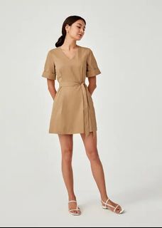 (Category: ) located in . Submitted by ohmywardrobe (Listing ID 1055244223, Image 1). Description: .