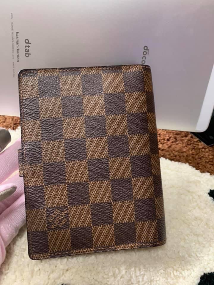 Lv Passport holder Authentic (Category: Luxury Bags & Wallets) located in Pasay City. Submitted by lizshoppe (Listing ID 1055348499, Image 3). Description: Preloved Passport Holder Excellent Condition With initials 100% Authentic.