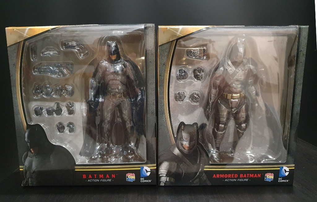 Batman armored mafex sale