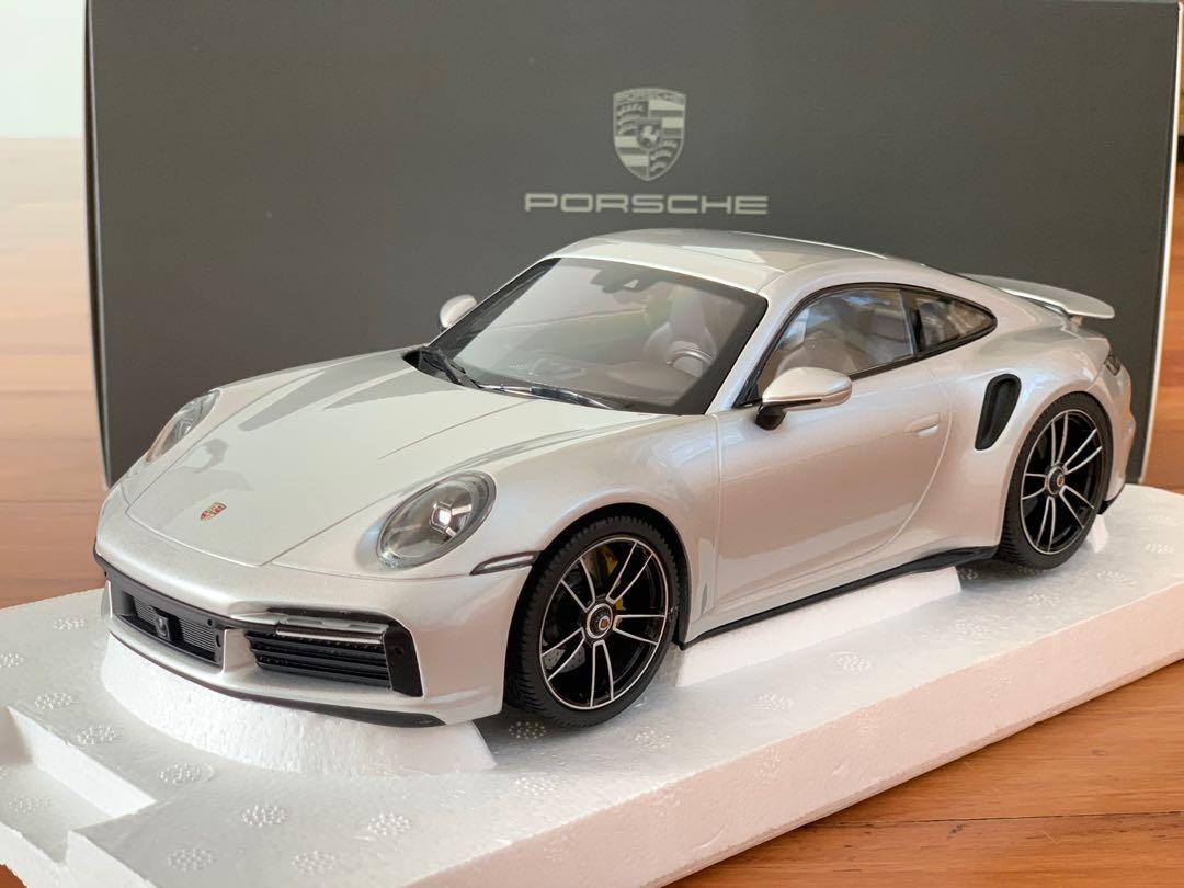 Porsche 911 992 Turbo S 1:18 silber Minichamps Shoppreis 99€