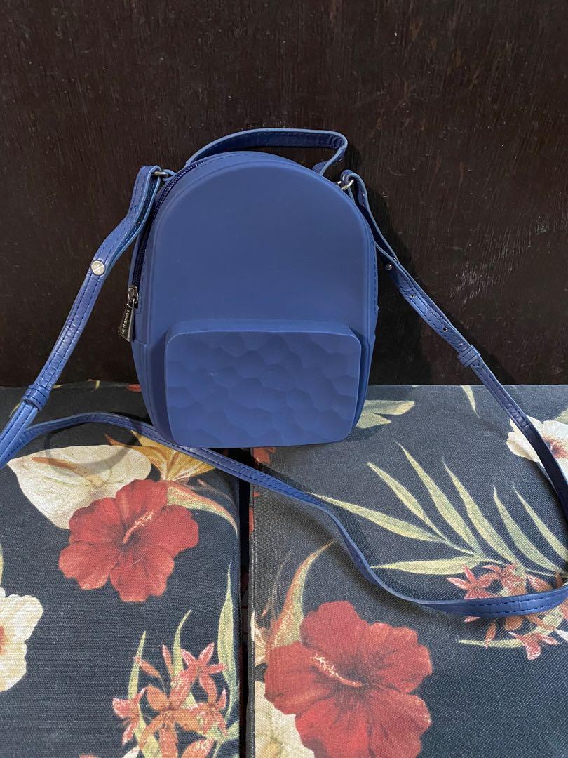 Miniso jelly clearance sling bag