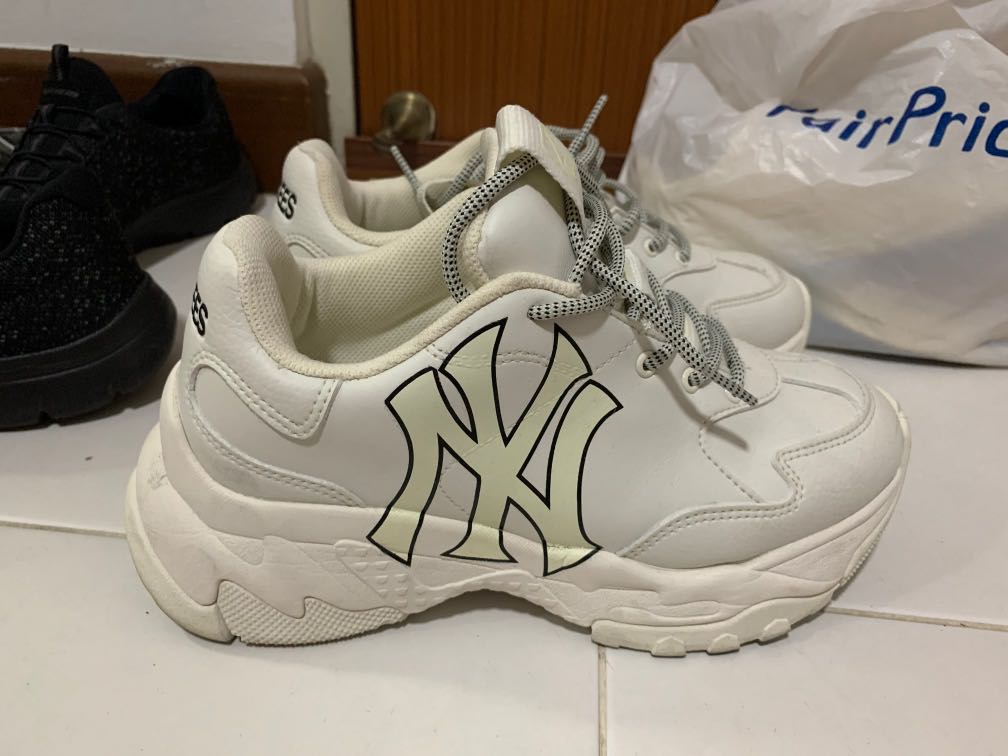 yankees nike shoes