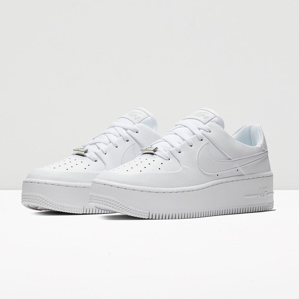 Air force 1 low sage white best sale