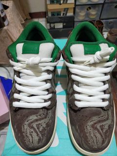 colchón Colaborar con Complacer Nike SB Dunk Starbucks, Men's Fashion, Footwear, Sneakers on Carousell