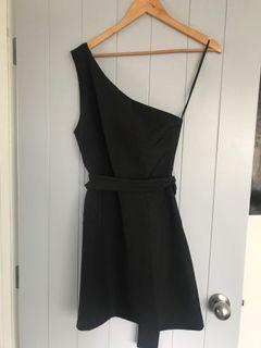 One shoulder Atmos & Here dress