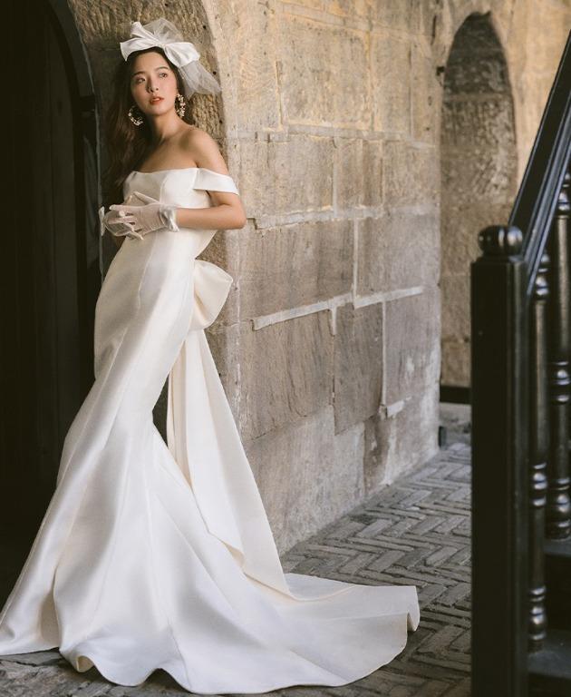 White bodycon 2025 wedding dress
